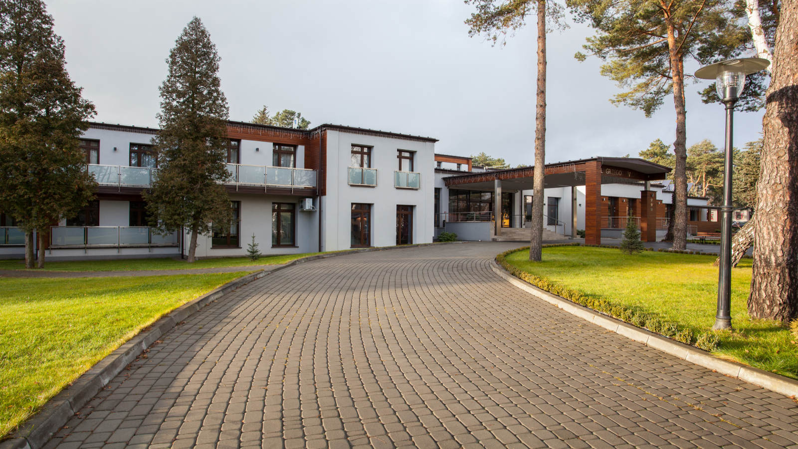 ОТЕЛЬ ночлеги номера отдых Спа конференции мероприятия в Польше Тушин Лодзь